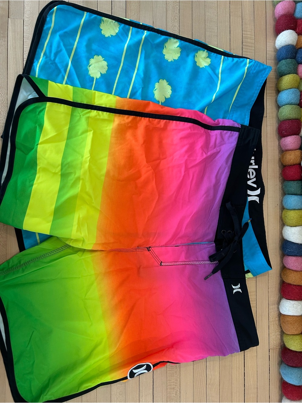 Hurley “phantom” Boardshorts (2 set)